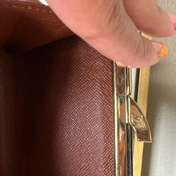 Vintage Louis Vuitton Monogram Viennois Kiss Lock Bifold Wallet - Authentic - Picture 6 of 8